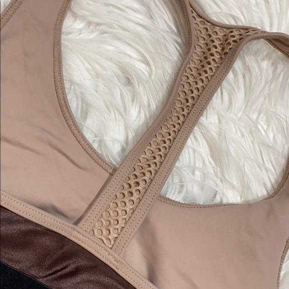 SOLD! KORAL Emblem Versatility Sports Bra sz XS - Picture 7 of 7